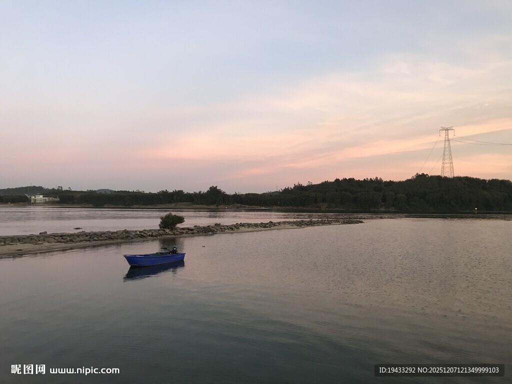 飞来峡白鹤塘江边日落晚霞