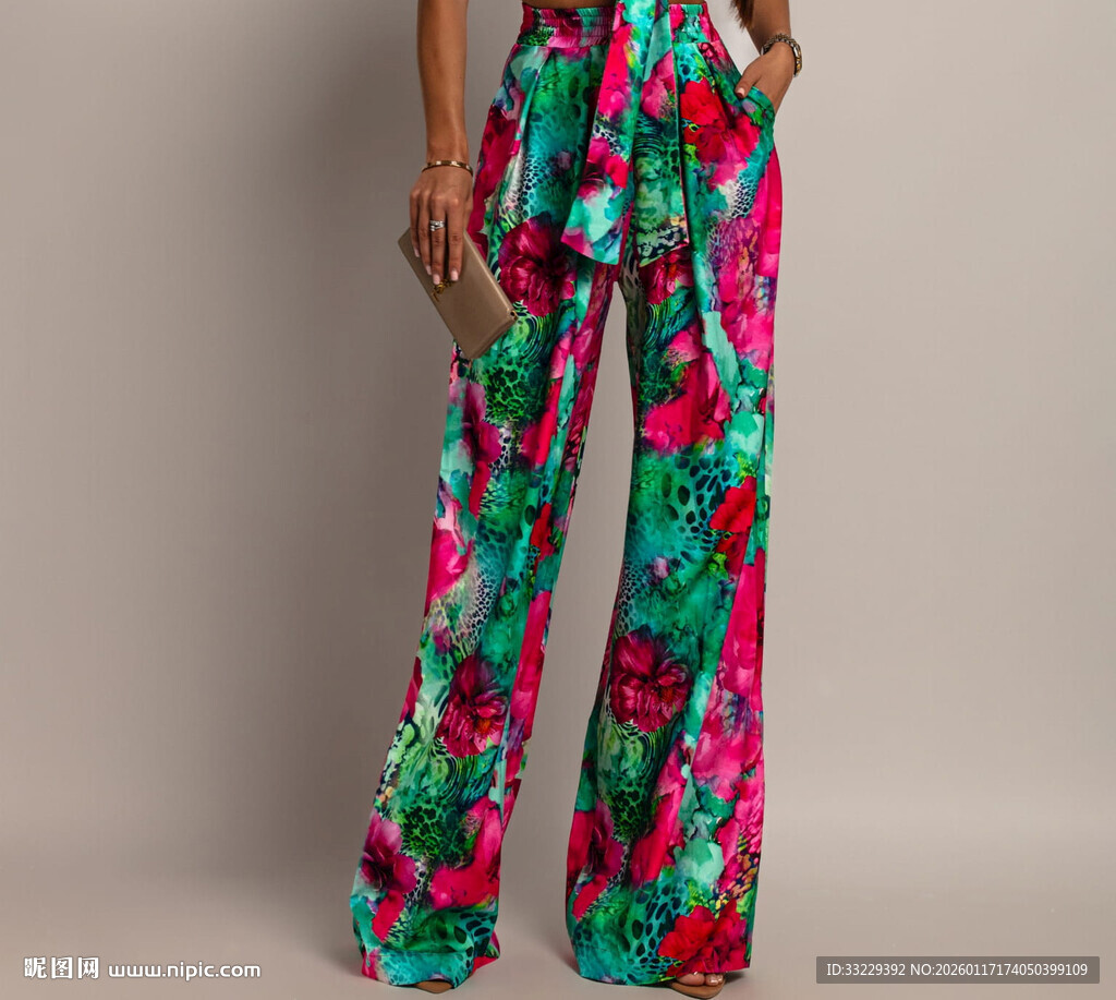 多彩花卉图案印花布料