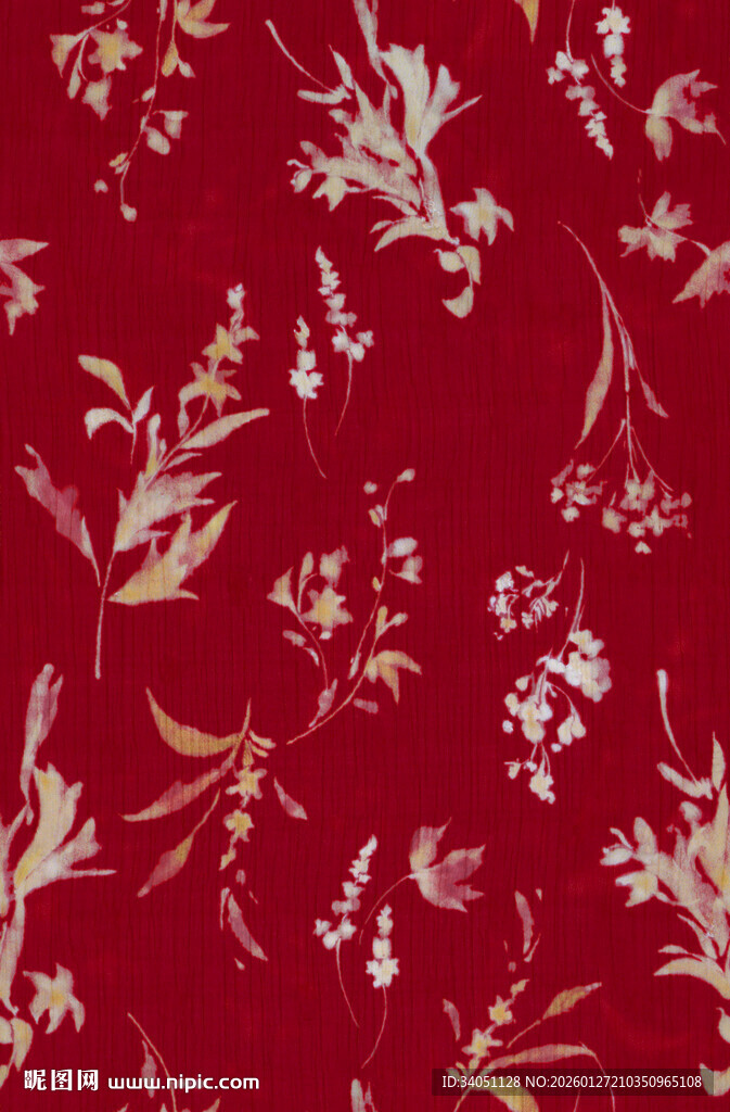 红色花卉图案布料
