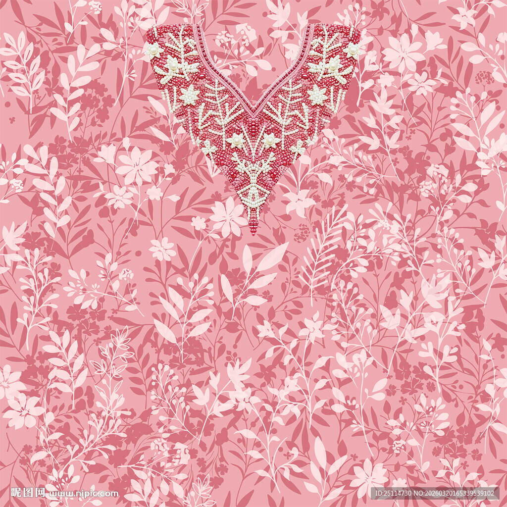 粉色花卉图案心形装饰