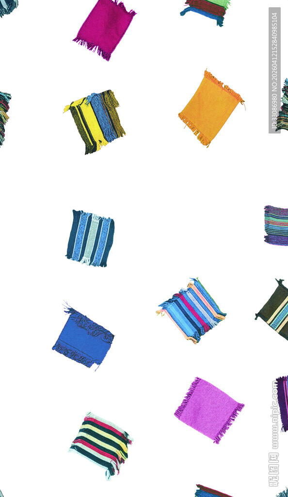 多彩条纹抱枕散落画面