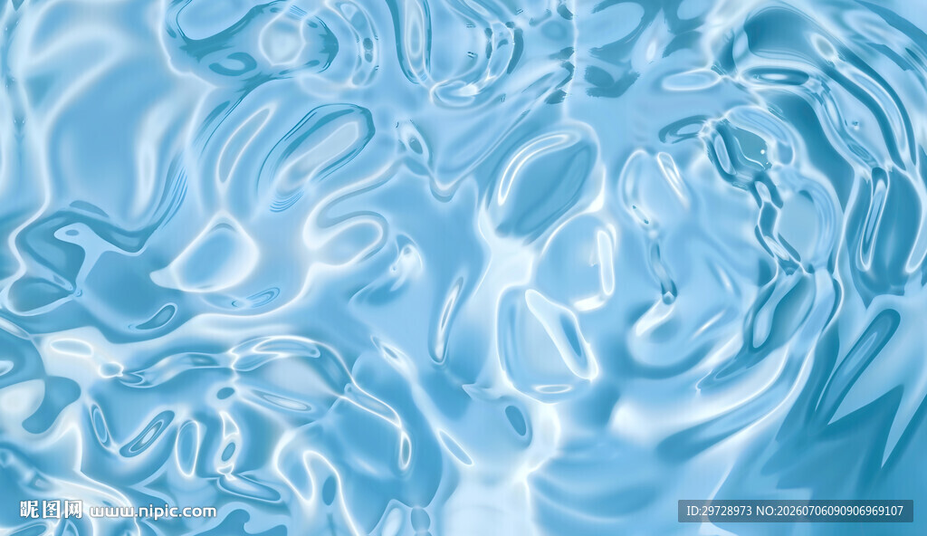 波光粼粼的蓝色水面