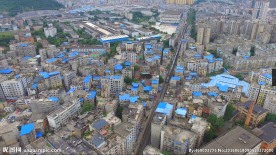 火车穿越城市