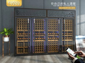 方帝斯酒保