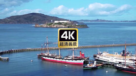 航拍海岸游艇