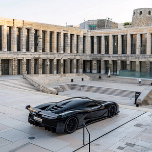 国产进口汽车黑色汽车