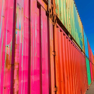 多彩集装箱