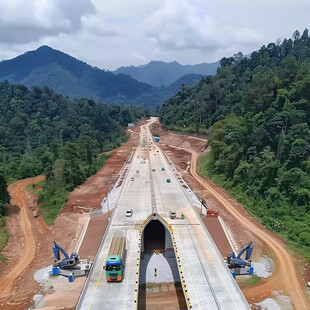 山间高速公路隧道工程