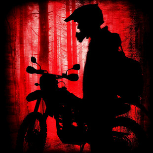 红色森林里的摩托车手