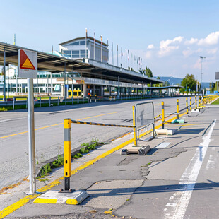 机场旅客接送站台