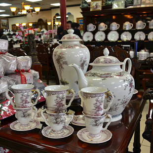 瓷杯专卖店内景