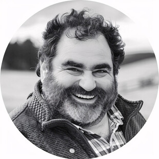 一个人与他人的微笑