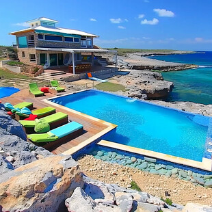 具有现代设计和游泳池的住宅