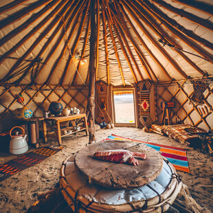 蒙古包屋顶内景