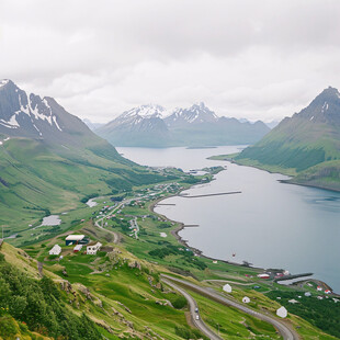 山水风景湖泊草原河谷