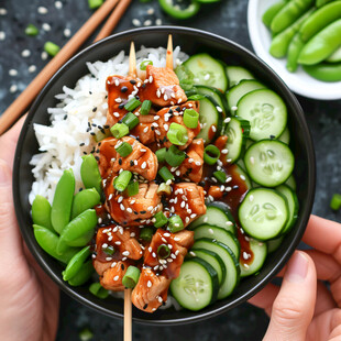 烤鸡肉串盖饭