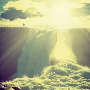 登顶成功拼搏进取征程