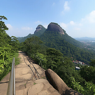 爱情小镇铜钹山风景