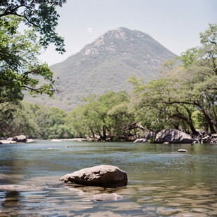 玉渡山溪流