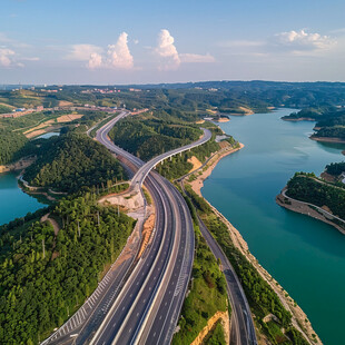 水库上的高速公路