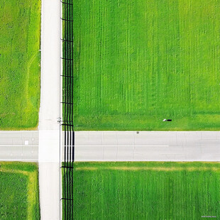 农田中高速公路