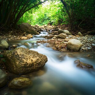 小溪慢门