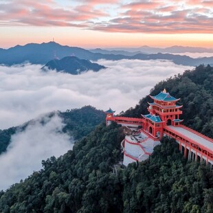 顺峰山平流云海