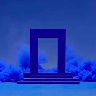 迷雾蓝舞台