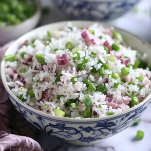 豌豆腊肉炒饭