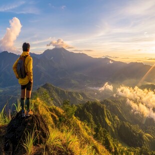 背包族登山