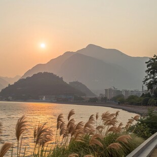 日出流溪河畔