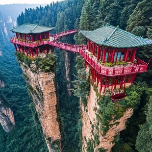 悬空阁道式飞廊