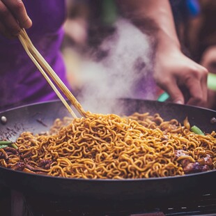 方便面在中国餐厅烹饪