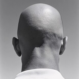 光头背影