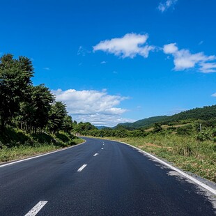 蓝天白云公路