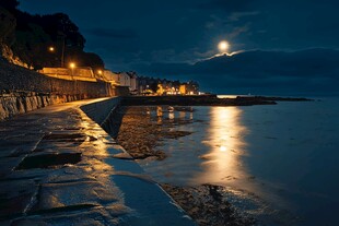 海岸线夜景