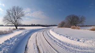 冰雪冬季乡村小路