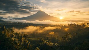 日出下的印尼伊真火山