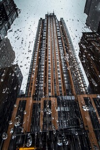 冰雪覆盖城市高楼