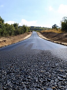 焦油沥青路