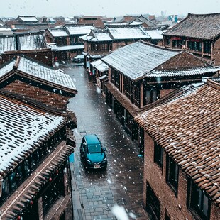 古镇飘雪