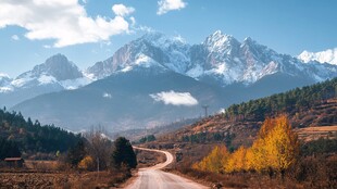 雪山秋色