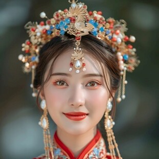 凤冠人像