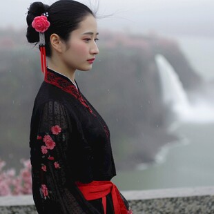 杏花微雨汉服