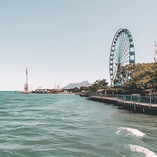 海岛摩天轮旅游