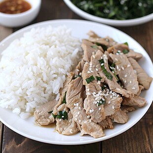 鸡胸肉拌饭