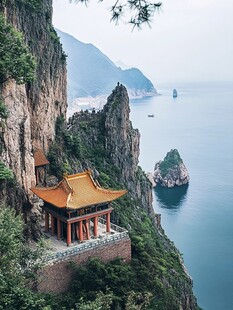 崖上庙宇
