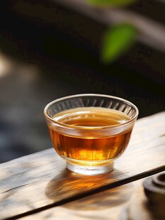 逆光玻璃品茗杯