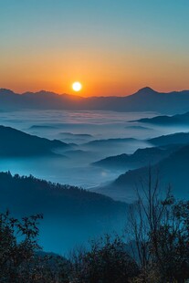 黑金江岭日出