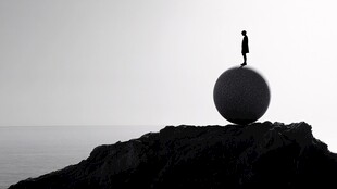 站在一个球体上